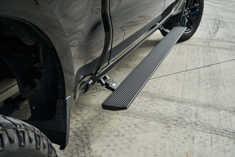 Body Armor 4x4 15-24 Ford F-150 Crew Cab (Excl. Raptor) E-Power Board Steps - Black