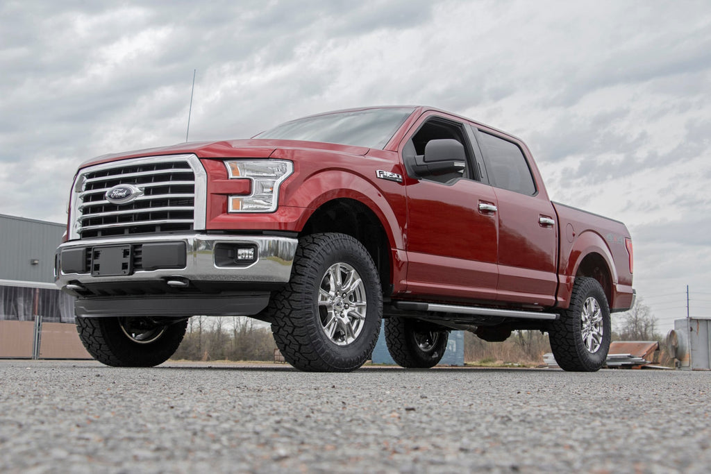 2 Inch Lift Kit M1 Struts/M1 Ford F-150 4WD (2014-2020) Rough Country