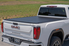 Cargar imagen en el visor de la galería, Hard Roll Up Bed Cover 6 Foot 9 Inch Bed Chevy/GMC Silverado/Sierra 2500HD/3500HD (20-26) Rough Country
