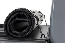 Cargar imagen en el visor de la galería, Hard Roll Up Bed Cover 5 Foot Bed Nissan Frontier 2WD/4WD (2022-2026) Rough Country