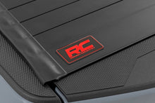 Cargar imagen en el visor de la galería, Hard Roll Up Bed Cover 5 Foot Bed Nissan Frontier 2WD/4WD (2022-2026) Rough Country
