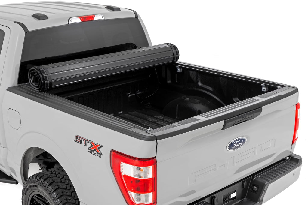 Hard Roll Up Bed Cover 5 Foot 7 Inch Bed Ford F-150 (15-26)/F-150 Lightning (22-26) Rough Country