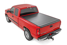 Cargar imagen en el visor de la galería, Hard Roll Up Bed Cover 6 Foot 7 Inch Bed Silverado/Sierra 1500 (00-06 &amp; Classic) Rough Country