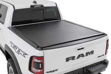 Cargar imagen en el visor de la galería, Hard Roll Up Bed Cover 5 Foot 7 Inch Bed Ram 1500 (19-26)/1500 TRX (21-24) Rough Country