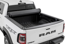 Cargar imagen en el visor de la galería, Hard Roll Up Bed Cover 5 Foot 7 Inch Bed Ram 1500 (19-26)/1500 TRX (21-24) Rough Country