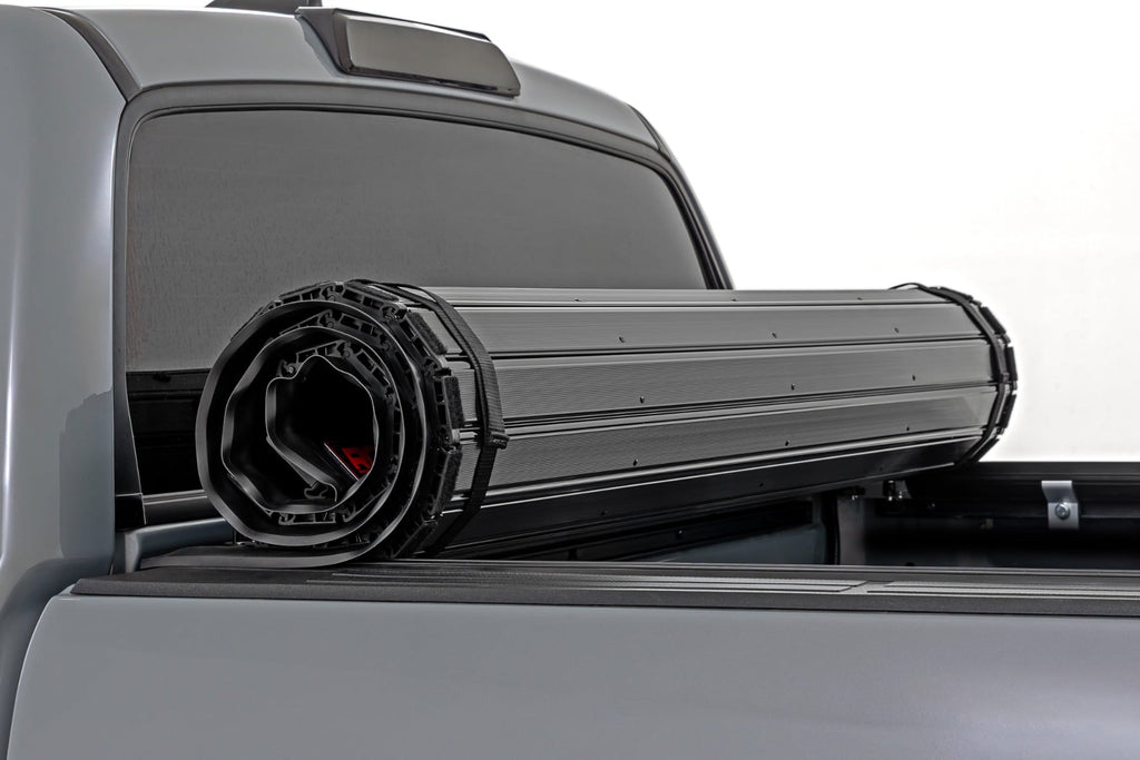 Hard Roll Up Bed Cover 5 Foot 7 Inch Bed Toyota Tundra 2WD/4WD (2007-2021) Rough Country