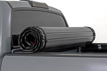 Cargar imagen en el visor de la galería, Hard Roll Up Bed Cover 5 Foot 7 Inch Bed Toyota Tundra 2WD/4WD (2007-2021) Rough Country