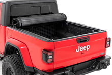 Load image into Gallery viewer, Hard Roll Up Bed Cover 5 Foot Bed Jeep Gladiator JT 4WD (2020-2025) Rough Country