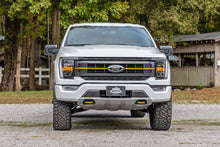 Cargar imagen en el visor de la galería, 2.5 Inch Lift Kit M1 Struts Ford F-150 Tremor 4WD (2021-2025) Rough Country
