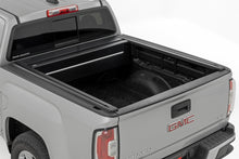 Load image into Gallery viewer, Powered Retractable Bed Cover 5 Foot Bed Chevy/GMC Canyon/Colorado (15-26) Rough Country