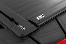 Cargar imagen en el visor de la galería, Powered Retractable Bed Cover 6 Foot 9 Inch Bed Silverado/Sierra 2500HD/3500HD (20-26) Rough Country