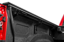 Cargar imagen en el visor de la galería, Powered Retractable Bed Cover 5 Foot 7 Inch Bed Ram 1500 (19-26)/1500 TRX (21-24) Rough Country