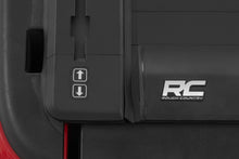 Cargar imagen en el visor de la galería, Powered Retractable Bed Cover 5 Foot 7 Inch Bed Ram 1500 (19-26)/1500 TRX (21-24) Rough Country