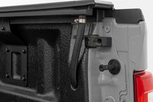 Load image into Gallery viewer, Powered Retractable Bed Cover 5 Foot 7 Inch Bed Ford F-150 (15-26)/F-150 Lightning (22-26) Rough Country