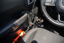 Cargar imagen en el visor de la galería, DV8 Offroad 2018+ Jeep Wrangler JL/Gladiator JT Slim Front Door Molle Pockets