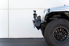 Cargar imagen en el visor de la galería, DV8 Offroad Fairlead Mounted Flip-Up License Plate Bracket