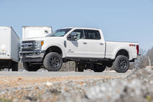 Cargar imagen en el visor de la galería, 4.5 Inch Lift Kit D/S M1 Ford F-250/F-350 Super Duty 4WD (2017-2022) Rough Country