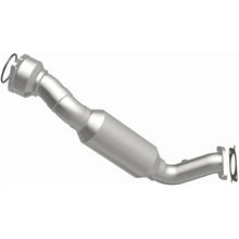 Cargar imagen en el visor de la galería, Magnaflow 09-11 Lucerne V6 3.9L OEM Underbody Direct Fit Catalytic Converter