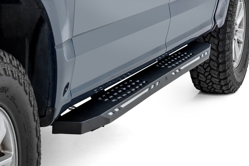 AC2 Running Boards Amber/White Crew Cab Ford F-150/Lightning/F-250/F-350/Raptor (15-26) Rough Country