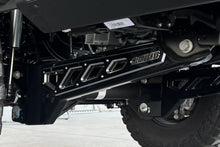 Cargar imagen en el visor de la galería, McGaughy's 4.5 Inch Premium Lift Kit S/S Black 2023-2026 Ford F250 4WD