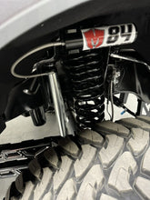 Cargar imagen en el visor de la galería, McGaughy's 8 Inch Premium S/S Black Lift Kit 2023-2026 Ford F250 4WD