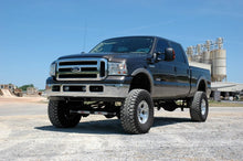 Load image into Gallery viewer, 6 Inch Lift Kit Gas 4 Link OVLDS Ford F-250/F-350 Super Duty (05-07) Rough Country