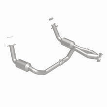 Cargar imagen en el visor de la galería, Magnaflow 04-06 Chevrolet Silverado 1500 5.3L Direct Fit Catalytic Converter