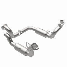 Cargar imagen en el visor de la galería, Magnaflow 20-22 Ford F-250 SD Single Underbody Direct Fit Cat Converter