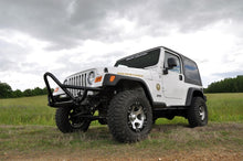 Cargar imagen en el visor de la galería, 2.5 Inch Lift Kit X-Series M1 Jeep Wrangler TJ (97-06)/Wrangler Unlimited (04-06) Rough Country