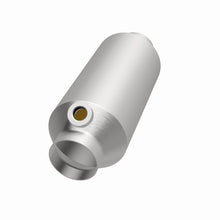 Cargar imagen en el visor de la galería, Magnaflow Universal Carb Compliant 2.25in Catalytic Converter