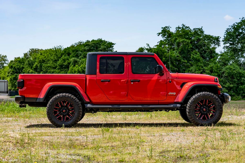2.5 Inch Leveling Kit Spacers M1 Jeep Gladiator JT 4WD (2020-2023) Rough Country