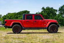 Cargar imagen en el visor de la galería, 2.5 Inch Leveling Kit Spacers M1 Jeep Gladiator JT 4WD (2020-2023) Rough Country