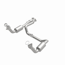 Cargar imagen en el visor de la galería, Magnaflow 04-06 Chevrolet Silverado 1500 5.3L Direct Fit Catalytic Converter