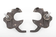 Cargar imagen en el visor de la galería, McGaughy's 2 Inch Drop Spindles 1967-1969 Camaro/Firebird