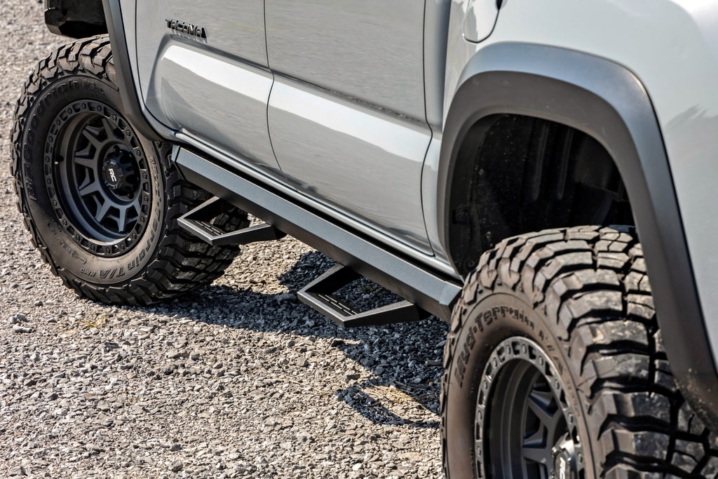 SRL2 Adj Aluminum Step Double Cab Toyota Tacoma 2WD/4WD (2005-2023) Rough Country