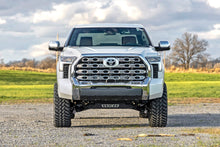 Cargar imagen en el visor de la galería, 6 Inch Lift Kit OE Air Ride Toyota Tundra 4WD (2022-2026) Rough Country