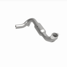 Cargar imagen en el visor de la galería, Magnaflow 05-06 Lincoln Navigator 5.4L Direct Fit Catalytic Converter - Passenger Side