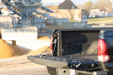Cargar imagen en el visor de la galería, Tailgate Assist Ford F-250/F-350 Super Duty 2WD/4WD (1999-2016) Rough Country