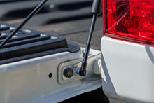 Cargar imagen en el visor de la galería, Tailgate Assist Nissan Titan 2WD/4WD (2017-2024) Rough Country
