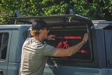 Cargar imagen en el visor de la galería, Bed Cap Molle Panel Side Storage Bin Drivers Side Jeep Gladiator JT (20-25) Rough Country