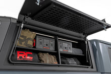 Cargar imagen en el visor de la galería, Bed Cap Side Shelf Storage Bin Passengers Side Jeep Gladiator JT (20-25) Rough Country