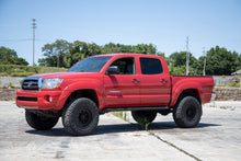 Cargar imagen en el visor de la galería, 3.5 Inch Lift Kit Red UCA N3 Struts w/ Rear Leaf Springs Toyota Tacoma 2WD/4WD (2005-2023) Rough Country