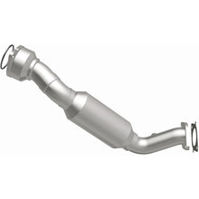 Cargar imagen en el visor de la galería, Magnaflow 09-11 Lucerne V6 3.9L OEM Underbody Direct Fit Catalytic Converter