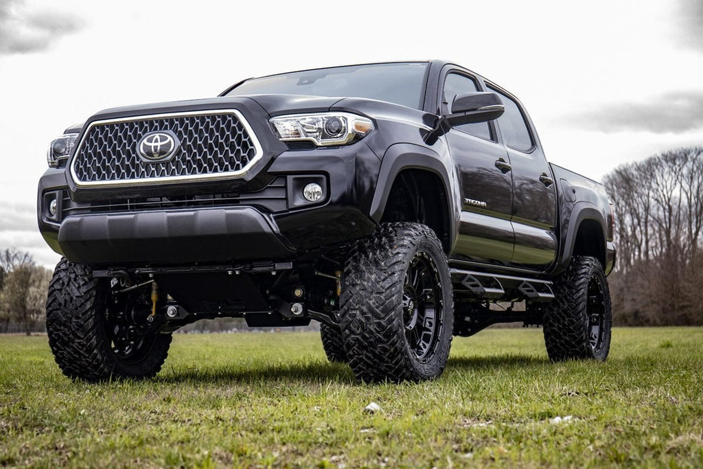 6 Inch Lift Kit M1 Struts/M1 Toyota Tacoma 2WD/4WD (2016-2023) Rough Country