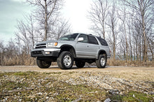 Cargar imagen en el visor de la galería, 3 Inch Lift Kit M1 Struts/M1 Toyota 4Runner 2WD/4WD (1996-2002) Rough Country