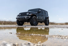 Cargar imagen en el visor de la galería, 2.5 Inch Lift Kit Coils M1 Jeep Wrangler Unlimited Non-Rubicon 4WD (2024-2026) Rough Country