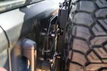 Cargar imagen en el visor de la galería, DV8 Offroad 18-23 Jeep Wrangler JL MTO Series Bumper Spare Tire Swing Gate