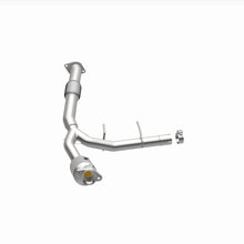 Cargar imagen en el visor de la galería, Magnaflow 18-21 Ford Expedition Right Underbody 3.5L Direct Fit Catalytic Converter