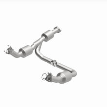 Cargar imagen en el visor de la galería, Magnaflow 18-20 Chevrolet Express 2500 Single Underbody 4.3L Direct Fit Catalytic Converter