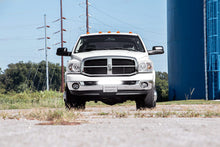 Cargar imagen en el visor de la galería, LED Light Kit Bumper Mount 20 Inch Spectrum Single Row Ram 2500 (03-18)/3500 (03-18) Rough Country